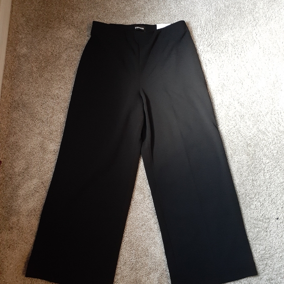 Express High Rise Capris, S, NWT - Picture 4 of 4